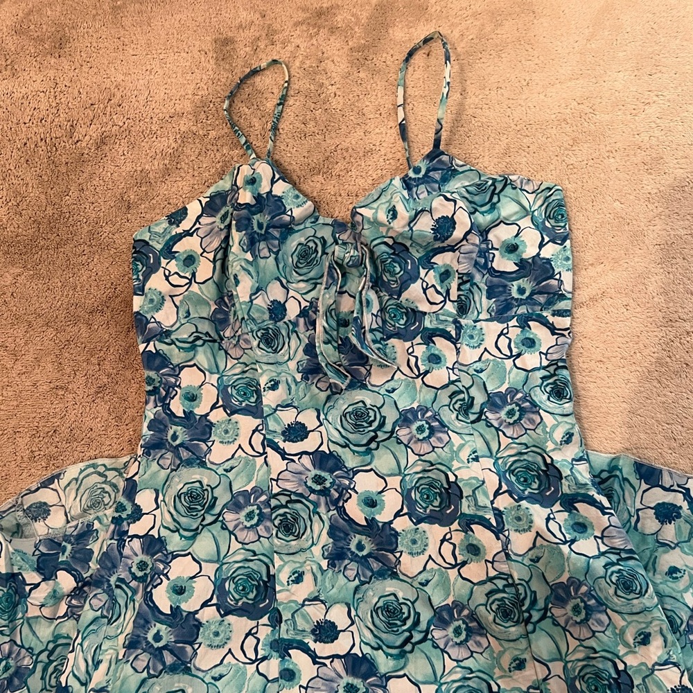 VINTAGE FLORAL DRESS